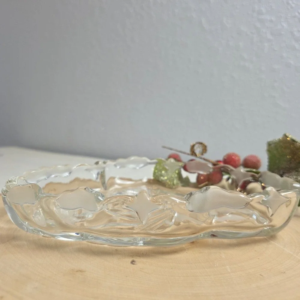Vintage Mikasa Angel Music Crystal Sweet Dish Frosted Heart Star Scallop‎ Edge